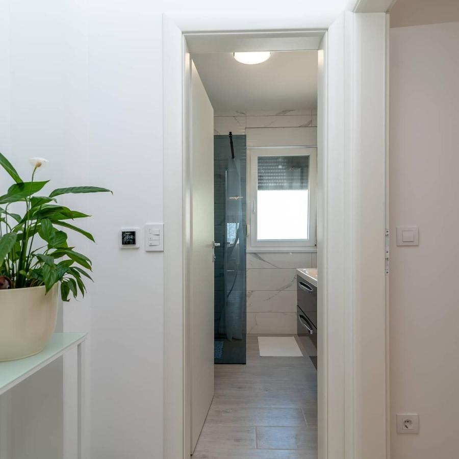 Apartman Lotos Apartment Trogir Ngoại thất bức ảnh