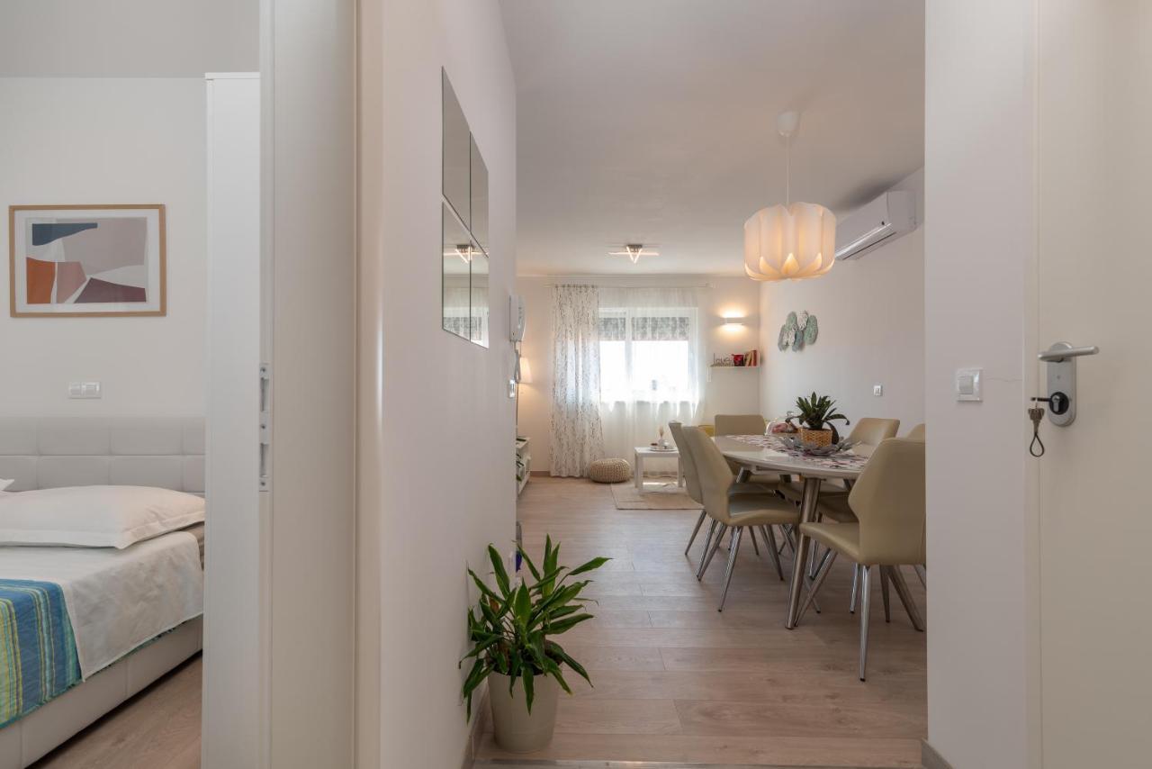 Apartman Lotos Apartment Trogir Ngoại thất bức ảnh
