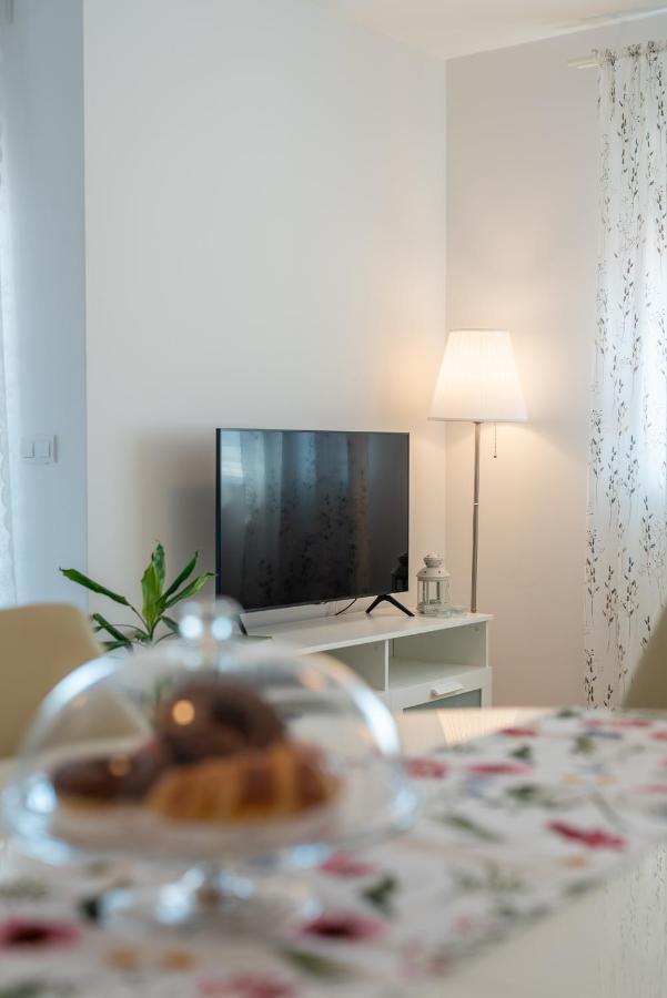 Apartman Lotos Apartment Trogir Ngoại thất bức ảnh
