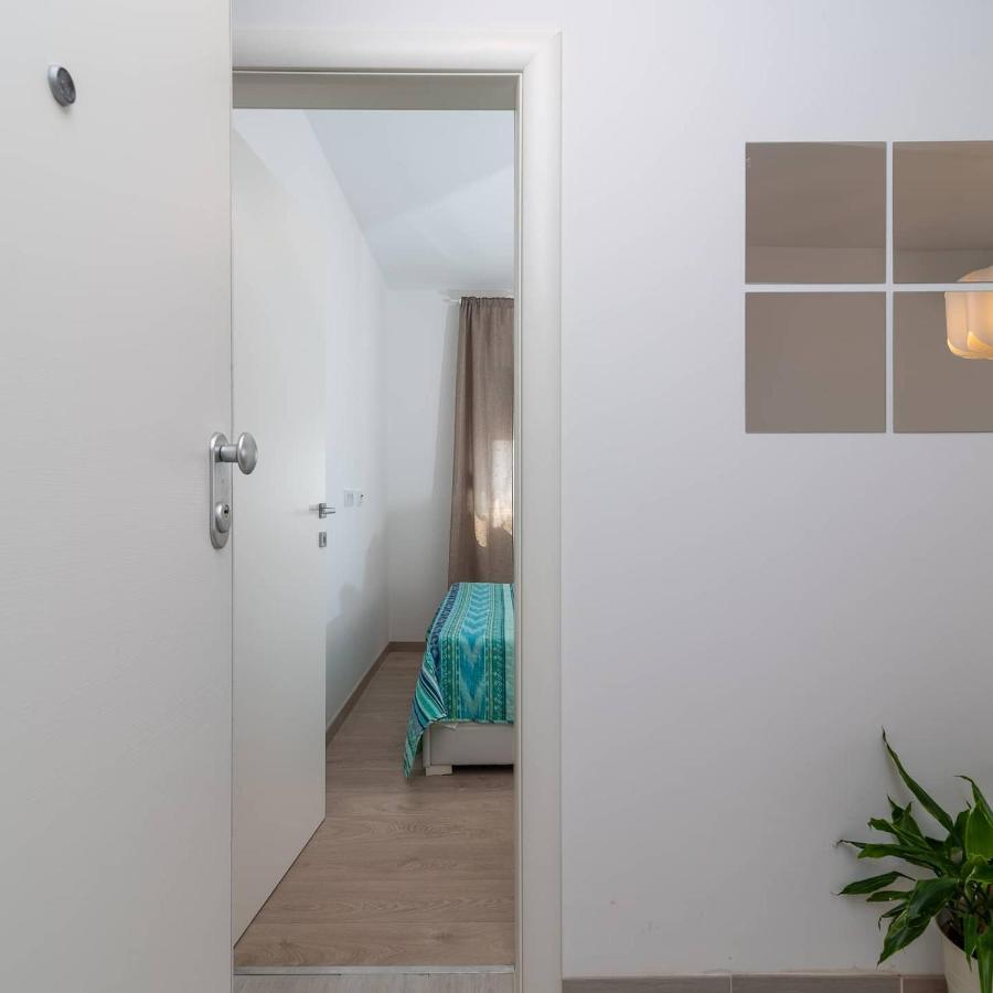 Apartman Lotos Apartment Trogir Ngoại thất bức ảnh