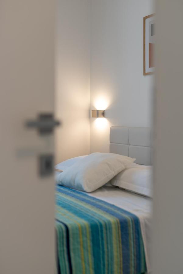 Apartman Lotos Apartment Trogir Ngoại thất bức ảnh